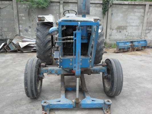 รถไถ Ford 6600