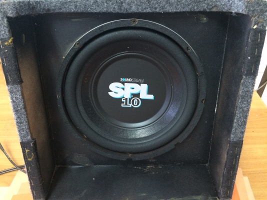 ขายลำโพงซับ 10" SOUND STREAM SPL10 พร้อมตู้ปิด ขายลำโพงซับ 10" SOUND STREAM SPL10 พร้อมตู้ปิด