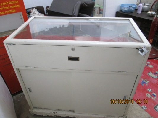 ตู้เช่าพระ  สภาพใหม่  ขาย  3500บาท