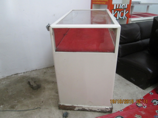 ตู้เช่าพระ  สภาพใหม่  ขาย  3500บาท