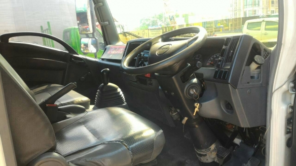 หกล้อ อีซูซุ NPR150ปี52ยาว5ม สภาพดีสวยบางเดิมพร้อมใช้ ทะเบียนพร้อมโอน ราคา 675,000บ ราคาตัดพ่อค้าเลย ครับ