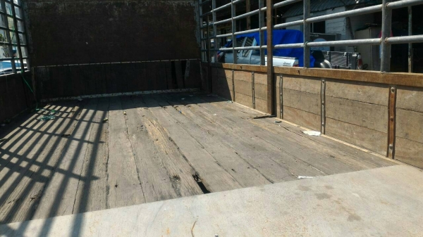 หกล้อ อีซูซุ NPR150ปี52ยาว5ม สภาพดีสวยบางเดิมพร้อมใช้ ทะเบียนพร้อมโอน ราคา 675,000บ ราคาตัดพ่อค้าเลย ครับ