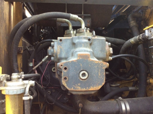 ขายPC200-7 ชั่วโมง9XXX เอกสารครบพร้อมใช้ช่วงล่างเต็ม ติดต่อคุณอ๊อฟ พิจิตร 086-737-9991