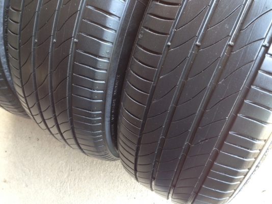 ยางมิชลิน205 55R16ปีสวยดอกเยอะไม่มีปะ ยางมิชลิน205 55R16ปีสวยดอกเยอะไม่มีปะ
