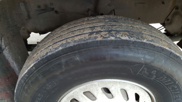 รถอีซุซุ 10 ล้อดั้ม FXZ 270 แรงม้า ปี 48.  ( ขายแม่ , ลูก. )    สนใจติดต่อ  081 - 6079515