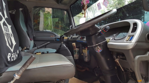 รถอีซุซุ 10 ล้อดั้ม FXZ 270 แรงม้า ปี 48.  ( ขายแม่ , ลูก. )    สนใจติดต่อ  081 - 6079515