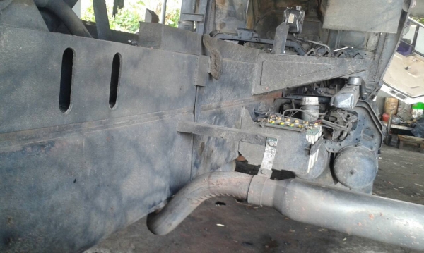 รถมิตซู 10 ล้อดั้ม FN527 / 190 แรงม้า.    สนใจติดต่อ  081 - 6079515