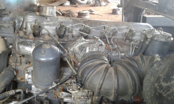 รถมิตซู 10 ล้อดั้ม FN527 / 190 แรงม้า.    สนใจติดต่อ  081 - 6079515