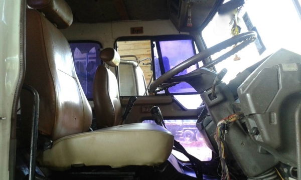 รถมิตซู 10 ล้อดั้ม FN527 / 190 แรงม้า.    สนใจติดต่อ  081 - 6079515