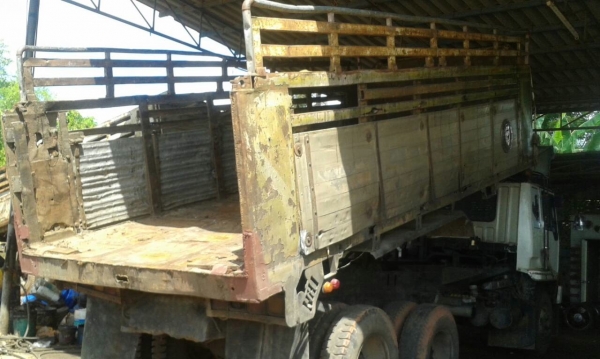 รถมิตซู 10 ล้อดั้ม FN527 / 190 แรงม้า.    สนใจติดต่อ  081 - 6079515