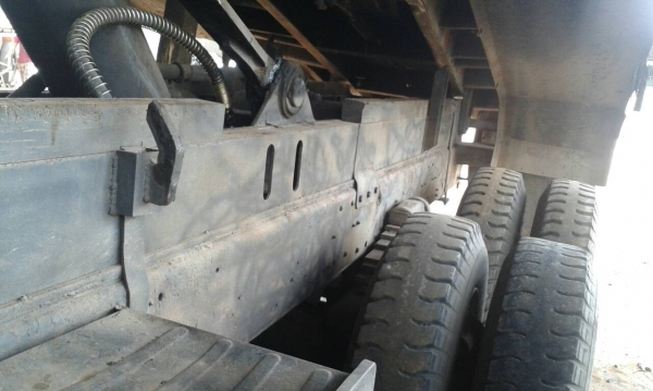 รถมิตซู 10 ล้อดั้ม FN527 / 190 แรงม้า.    สนใจติดต่อ  081 - 6079515