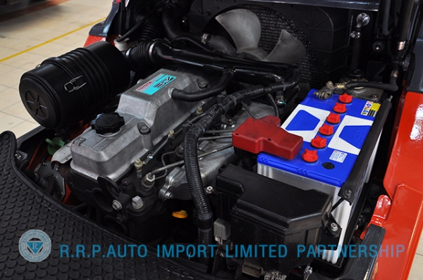 ขายรถโฟล์คลิฟท์มือสอง TOYOTA รุ่น 8FD30 ราคา 590,000 บาท นำเข้าจากประเทศญี่ปุ่น 100\% ไม่เคยใช้งานในไทย