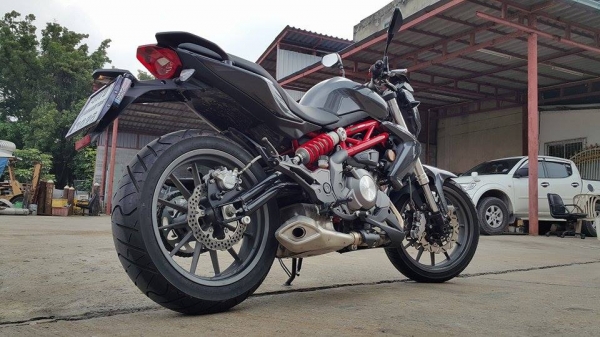 มาใหม่จ้า TNT300 2015 วิ่ง 500 กิโลตรวจสอบได้ ขายถูก พร้อมขี่ ต่อรองได้ครับ