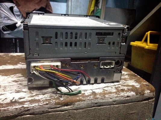 ขอขายเครื่องเล่น CD 5แผ่น  Ford Escap