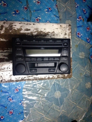 ขอขายเครื่องเล่น CD 5แผ่น  Ford Escap
