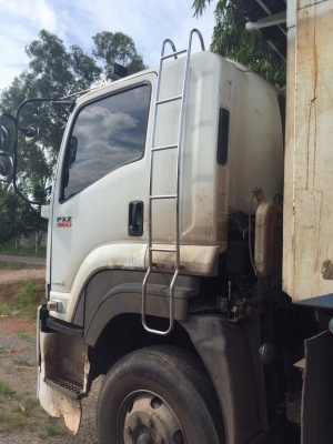 ขายดาวน์22ล้อดั้มพ์ ISUZU MP1FXZ777DT เครื่อง360แรงม้า กับหาง3เพลาแท้ ปี56 สนใจโทร 081-970-1072