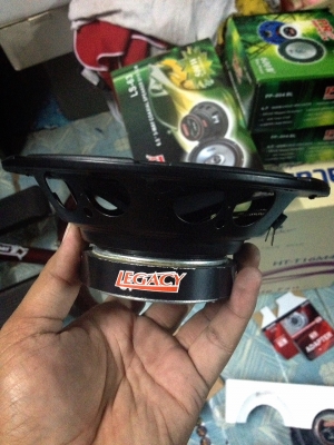 ขายลำโพง ยี่ห้อ Legacy ขนาด 6.5 " ขายลำโพง ยี่ห้อ Legacy ขนาด 6.5 "