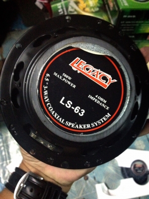 ขายลำโพง ยี่ห้อ Legacy ขนาด 6.5 " ขายลำโพง ยี่ห้อ Legacy ขนาด 6.5 "