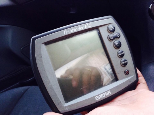 ซาวเดอร์GARMIN140 มีแต่ตัวเครื่อง เปิดติดแต่รวน เอาไปซ่อมหรือเป็นอะไหล่ได้ครับ