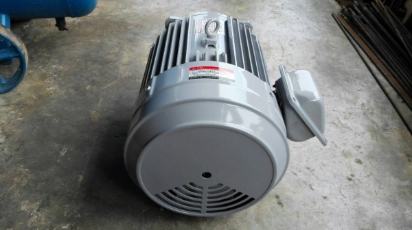 ======== Sold Out!! ========  มอเตอร์ Mitsubishi 5 HP. 220V. 2 สายไฟบ้าน สภาพนางฟ้า 99.99\% โทร 089-2499-123(Line)