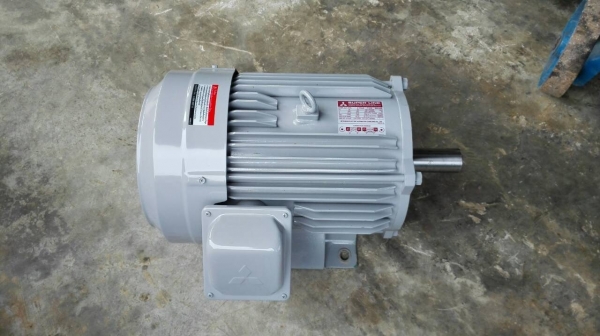 ======== Sold Out!! ========  มอเตอร์ Mitsubishi 5 HP. 220V. 2 สายไฟบ้าน สภาพนางฟ้า 99.99\% โทร 089-2499-123(Line)