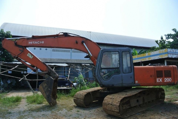 ขายแม็กโคพร้อมเทรนเลอร์ HITACHI Ex 200 รุ่น3. เครื่องดี  เอวดี  โซ่ดี  ปั้มดีมีแอร์  เทนเลอร์เครื่อง195เพลาเดียว 1,000,000