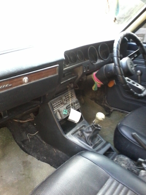 ทเบียนพรัอมโอนครับ แอร์เย็นช่ำครับ ลดอีกรอบยากขายครับ