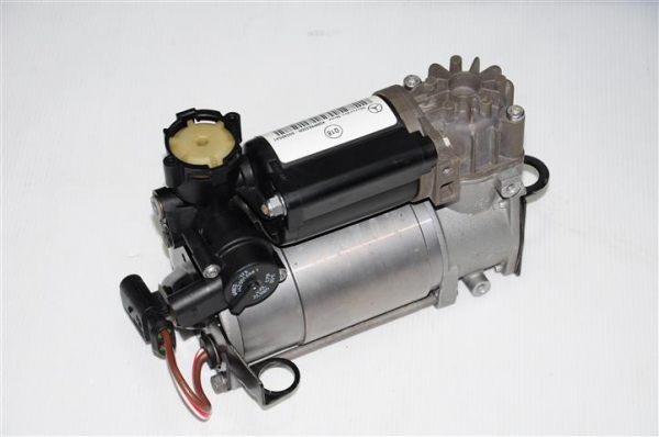 ขายปั๊มลมติดในรถ Benz  ยี่ห้อ WABCO ใช้ไฟ12V สภาพสวยใช้งานได้ปกติครับ