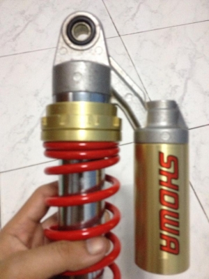 ขายSHOWAแท้ สภาพสวยให้หมดเลยตามรูป ราคา2400บาท โทร0924462525โส ขายSHOWAแท้ สภาพสวยให้หมดเลยตามรูป ราคา2400บาท โทร0924462525โส