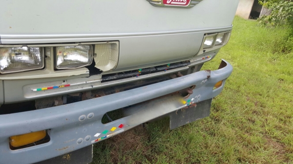 รถฮีโน่ 6 ล้อดั้ม FC2W  120 แรงม้า. ปี 37    สนใจติดต่อ  081 - 6079515