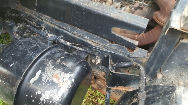 รถฮีโน่ 6 ล้อดั้ม FC2W  120 แรงม้า. ปี 37    สนใจติดต่อ  081 - 6079515