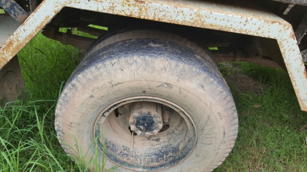 รถฮีโน่ 6 ล้อดั้ม FC2W  120 แรงม้า. ปี 37    สนใจติดต่อ  081 - 6079515