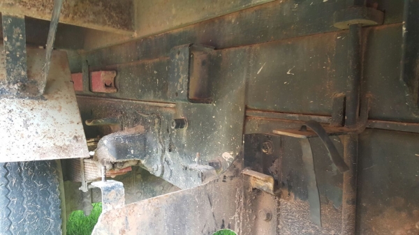 รถฮีโน่ 6 ล้อดั้ม FC2W  120 แรงม้า. ปี 37    สนใจติดต่อ  081 - 6079515