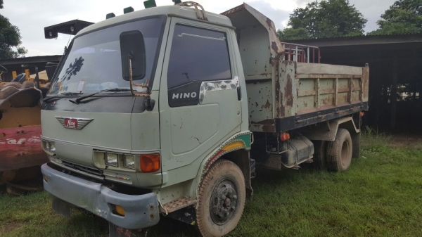 รถฮีโน่ 6 ล้อดั้ม FC2W  120 แรงม้า. ปี 37    สนใจติดต่อ  081 - 6079515
