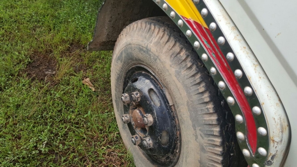 รถฮีโน่ 6 ล้อดั้ม FC2W  120 แรงม้า. ปี 37    สนใจติดต่อ  081 - 6079515