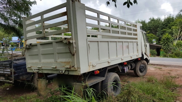 รถฮีโน่ 6 ล้อดั้ม KM777 / 117 แรงม้า.   สนใจติดต่อ  081 - 6079515