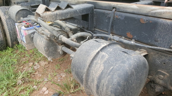 รถฮีโน่ 6 ล้อดั้ม KM777 / 117 แรงม้า.   สนใจติดต่อ  081 - 6079515