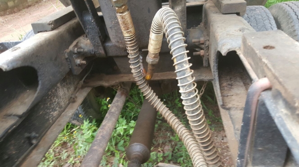 รถฮีโน่ 6 ล้อดั้ม KM777 / 117 แรงม้า.   สนใจติดต่อ  081 - 6079515