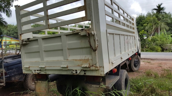 รถฮีโน่ 6 ล้อดั้ม KM777 / 117 แรงม้า.   สนใจติดต่อ  081 - 6079515