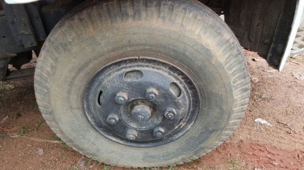 รถฮีโน่ 6 ล้อดั้ม KM777 / 117 แรงม้า.   สนใจติดต่อ  081 - 6079515