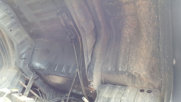 รถฮีโน่ 6 ล้อดั้ม KM777 / 117 แรงม้า.   สนใจติดต่อ  081 - 6079515