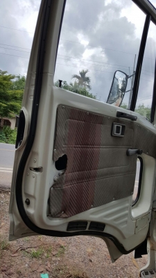 รถฮีโน่ 6 ล้อดั้ม KM777 / 117 แรงม้า.   สนใจติดต่อ  081 - 6079515