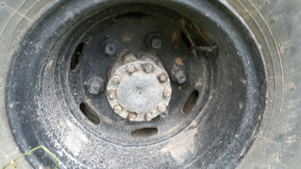 รถฮีโน่ 6 ล้อดั้ม KM777 / 117 แรงม้า.   สนใจติดต่อ  081 - 6079515