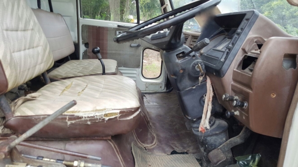 รถฮีโน่ 6 ล้อดั้ม KM777 / 117 แรงม้า.   สนใจติดต่อ  081 - 6079515