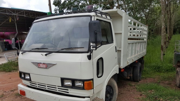 รถฮีโน่ 6 ล้อดั้ม KM777 / 117 แรงม้า.   สนใจติดต่อ  081 - 6079515