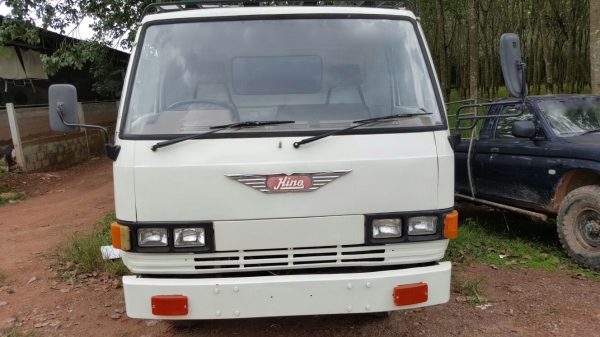 รถฮีโน่ 6 ล้อดั้ม KM777 / 117 แรงม้า.   สนใจติดต่อ  081 - 6079515