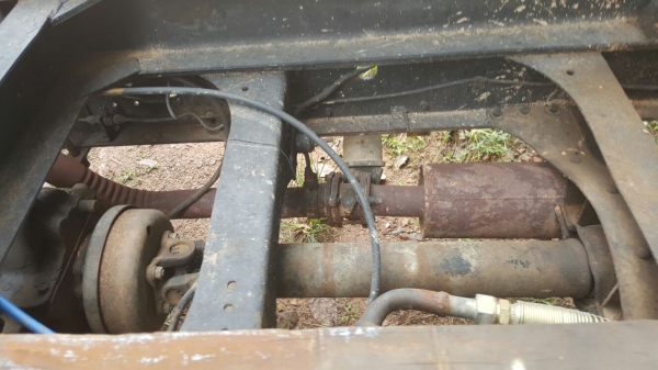 รถฮีโน่ 6 ล้อดั้ม KM777 / 117 แรงม้า.   สนใจติดต่อ  081 - 6079515