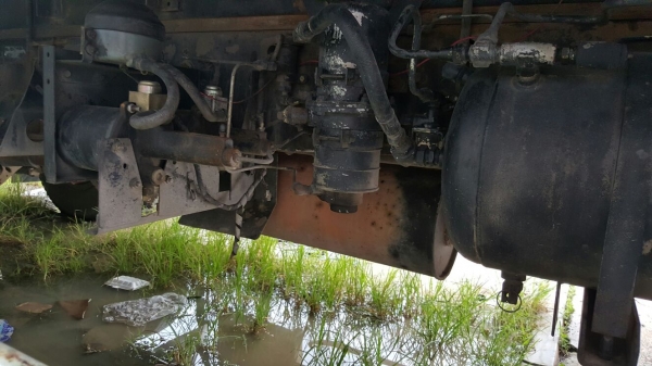 รถฮีโน่ 6 ล้อ ตู้แห้ง FF 195 แรงม้า. ปี 39    สนใจติดต่อ  081 - 6079515