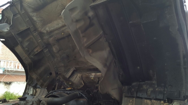 รถฮีโน่ 6 ล้อ ตู้แห้ง FF 195 แรงม้า. ปี 39    สนใจติดต่อ  081 - 6079515