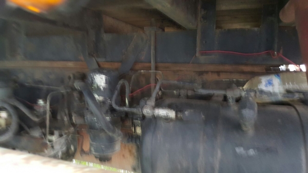 รถฮีโน่ 6 ล้อ ตู้แห้ง FF 195 แรงม้า. ปี 39    สนใจติดต่อ  081 - 6079515